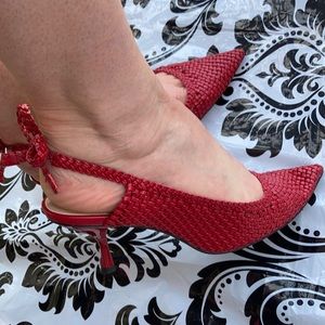 ZARA woven patent leather pointed toe kitt…